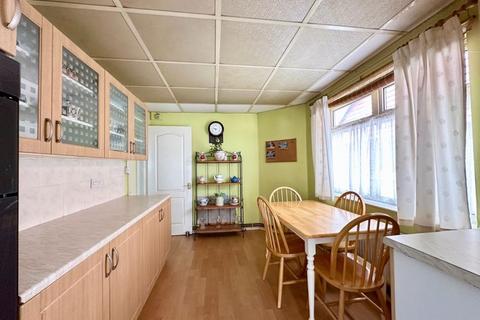 28 Barry Avenue, Bexleyheath, DA7 5LL