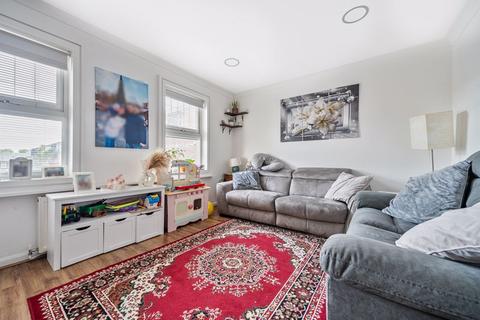 38 Whitmore Close, London, N11 1PB
