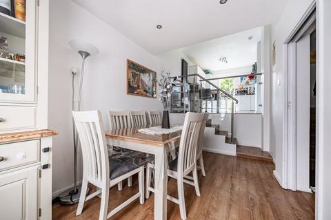 38 Whitmore Close, London, N11 1PB