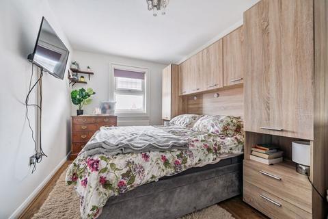 38 Whitmore Close, London, N11 1PB