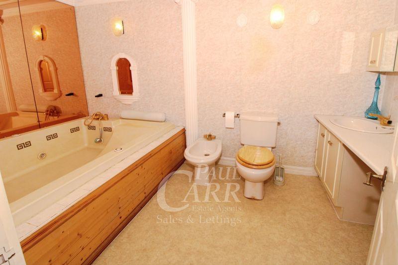 Ensuite