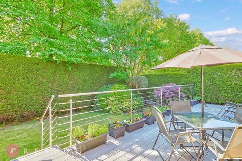 10 Arnside Drive, Rochdale, OL11 5HS
