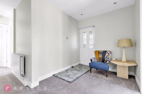 10 Arnside Drive, Rochdale, OL11 5HS