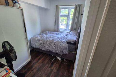 35 Bucklers Way, Carshalton, SM5 2DZ