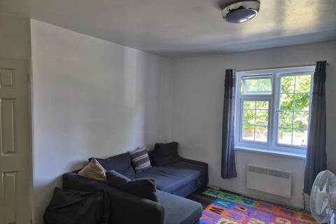 35 Bucklers Way, Carshalton, SM5 2DZ
