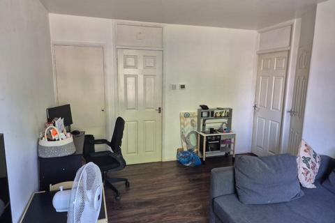 35 Bucklers Way, Carshalton, SM5 2DZ
