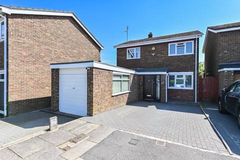 18 Allen Close, Dunstable, LU5 4DG