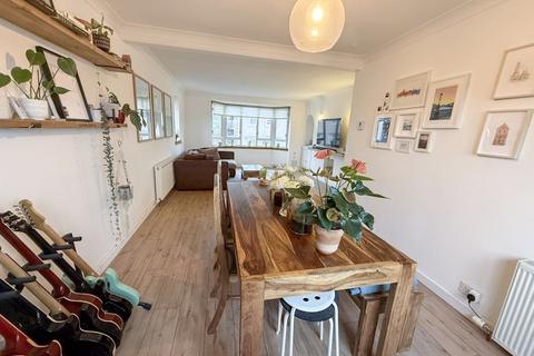 2 bedroom apartment for sale, Weymouth Drive, Kelvindale