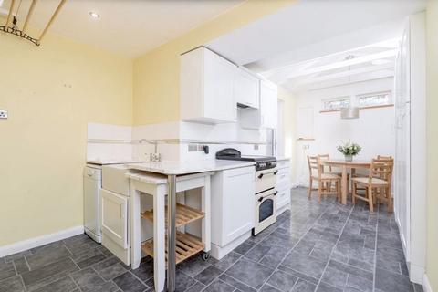11 Bridgegate, Peebles, EH45 8RZ