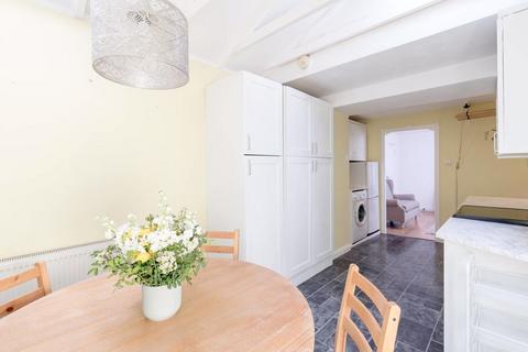 11 Bridgegate, Peebles, EH45 8RZ