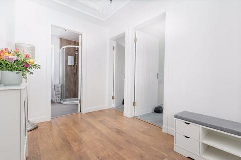 11 Bridgegate, Peebles, EH45 8RZ