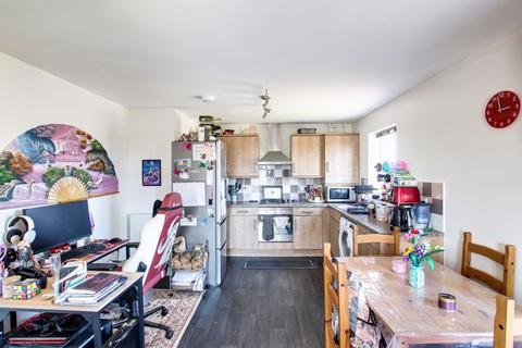 2 bedroom apartment for sale, Finch Court, Trowbridge