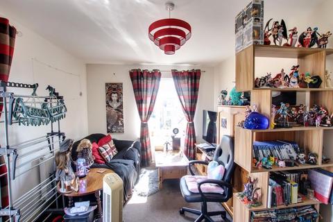 2 bedroom apartment for sale, Finch Court, Trowbridge