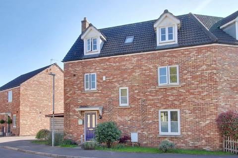 4 bedroom semi-detached house for sale, Barn Way, Trowbridge