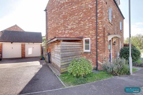 4 bedroom semi-detached house for sale, Barn Way, Trowbridge
