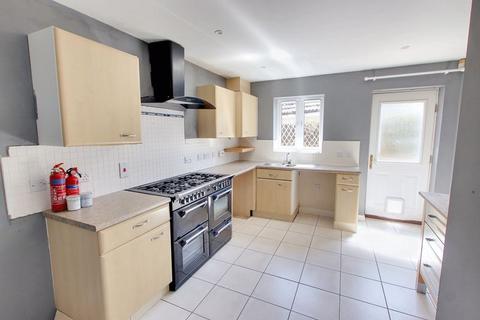 4 bedroom semi-detached house for sale, Barn Way, Trowbridge