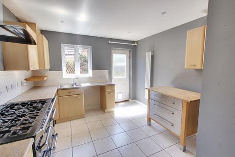4 bedroom semi-detached house for sale, Barn Way, Trowbridge