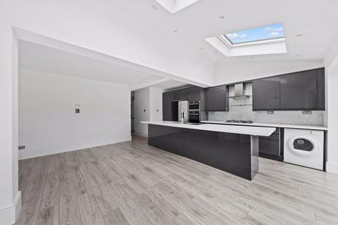 33 Caversham Avenue, Sutton, SM3 9AQ
