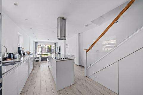 12 Station Road, Carshalton, SM5 2LA