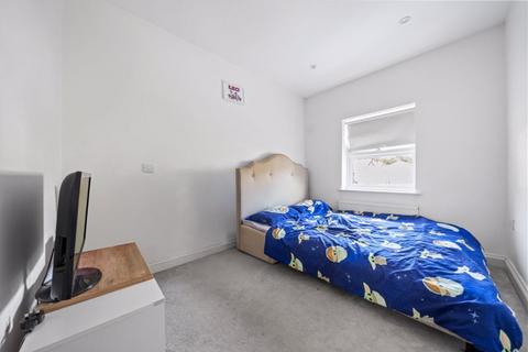 12 Station Road, Carshalton, SM5 2LA