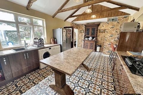 2 bedroom bungalow for sale, ROUNDHAYES CLOSE, WEYMOUTH, DORSET