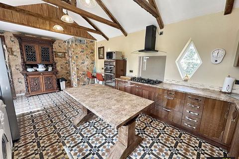2 bedroom bungalow for sale, ROUNDHAYES CLOSE, WEYMOUTH, DORSET