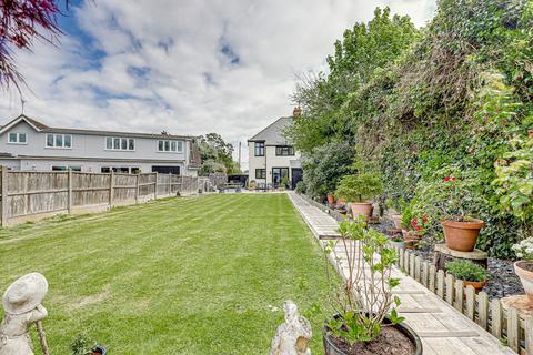 3 bedroom semi-detached house for sale, Cranfield Park Road, Wickford, SS12