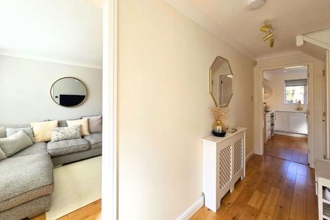 6 Chatfield Way, East Malling, West Malling, ME19 6QD