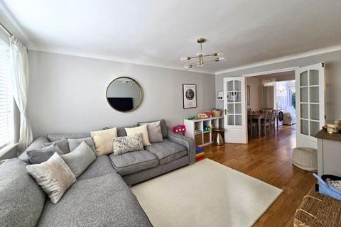 6 Chatfield Way, East Malling, West Malling, ME19 6QD