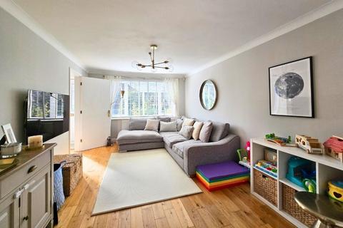 6 Chatfield Way, East Malling, West Malling, ME19 6QD