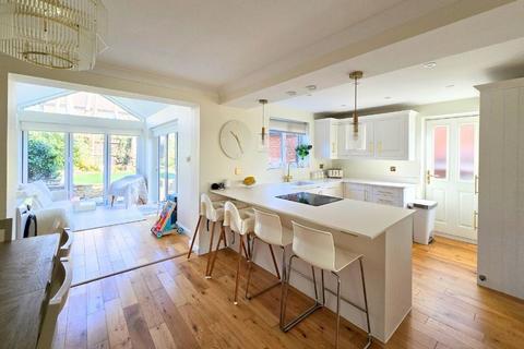 6 Chatfield Way, East Malling, West Malling, ME19 6QD
