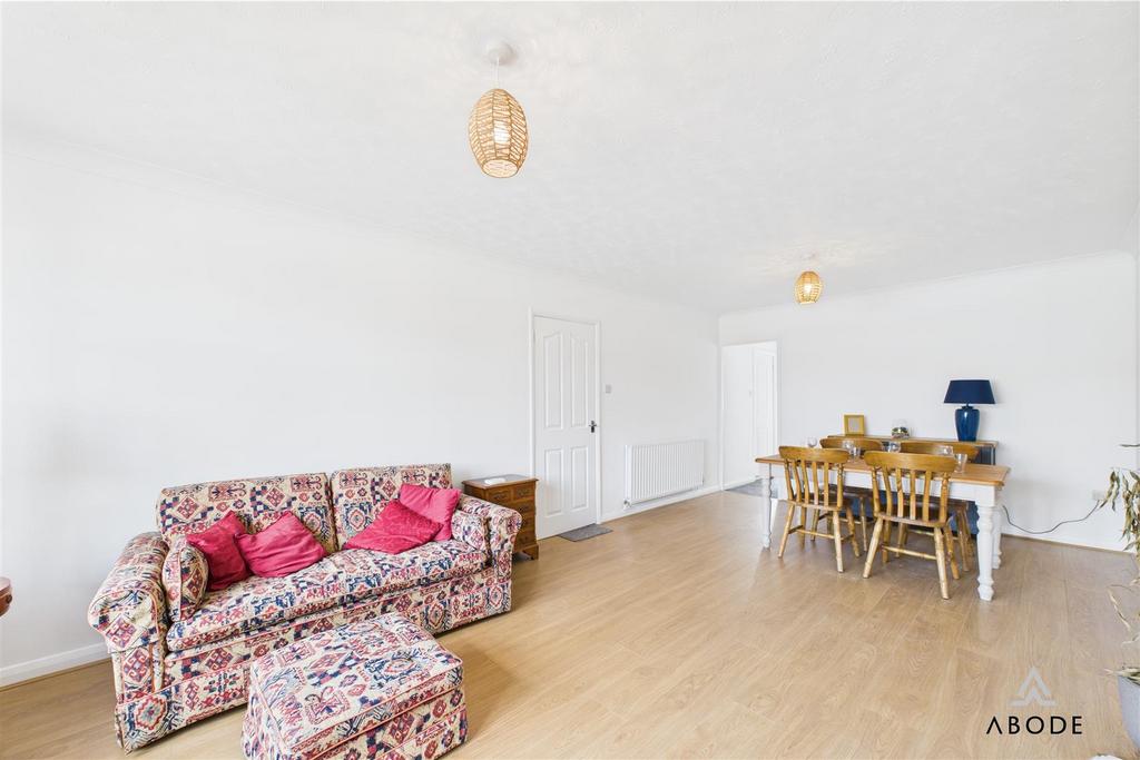 CAM02696 G0-PR0584-STILL005.jpg