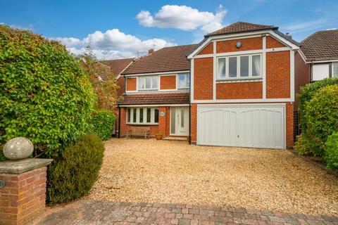 The Birches, 8 Bell Meadow, Pedmore, Stourbridge, DY9 0YY