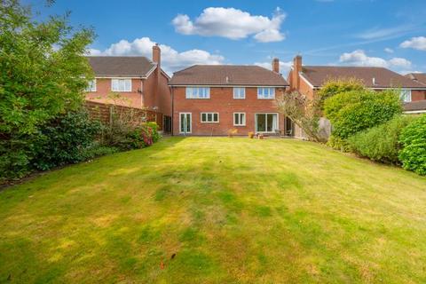 The Birches, 8 Bell Meadow, Pedmore, Stourbridge, DY9 0YY