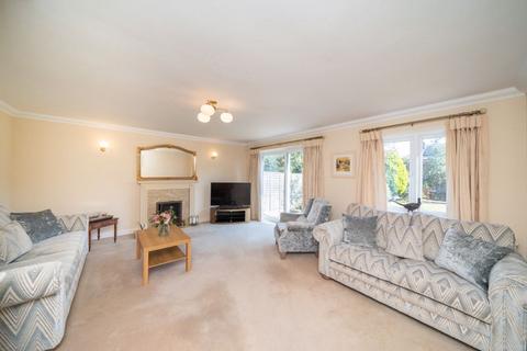 The Birches, 8 Bell Meadow, Pedmore, Stourbridge, DY9 0YY