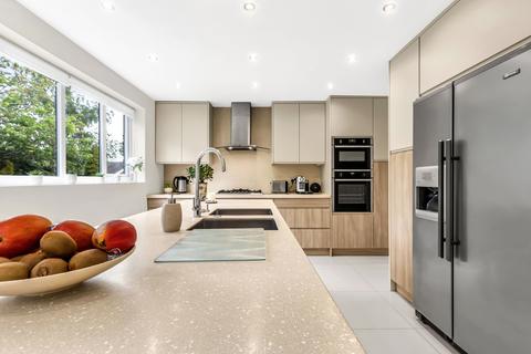 4 bedroom detached house for sale, Rockways, Barnet EN5