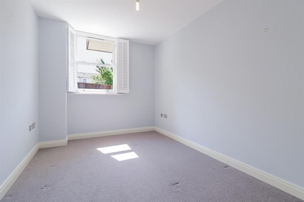 Bedroom 2.jpg