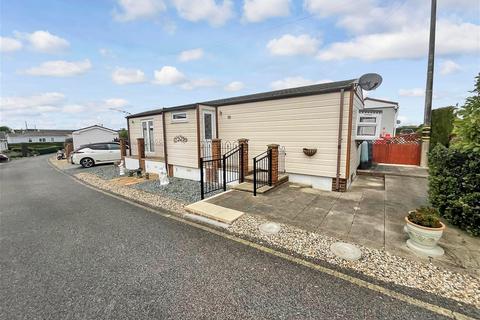 Lower Dunton Road, Brentwood, Essex