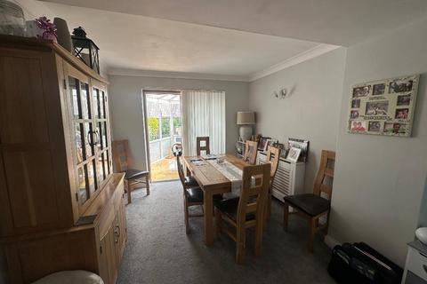 3 bedroom semi-detached house for sale, De Lapre Close, Orpington, Kent, BR5 4HR