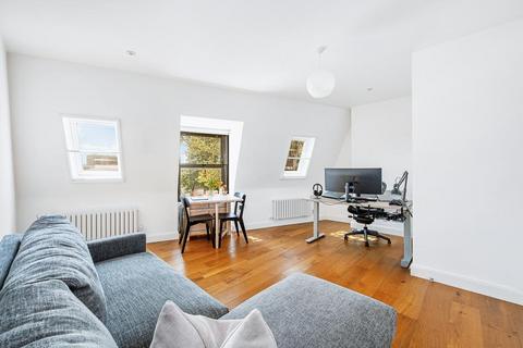 Flat 2, 2b Cherington Road, London, W7 3HJ