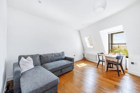 Flat 2, 2b Cherington Road, London, W7 3HJ