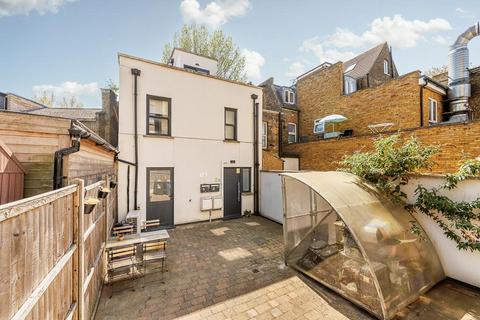 Flat 2, 2b Cherington Road, London, W7 3HJ