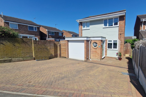 110 Mountbatten Road, Braintree, CM7 9UL