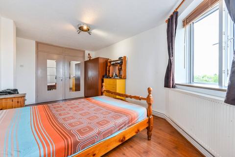1 bedroom flat to rent, Pollard Close, Islington, London, N7