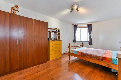 1 bedroom flat to rent, Pollard Close, Islington, London, N7