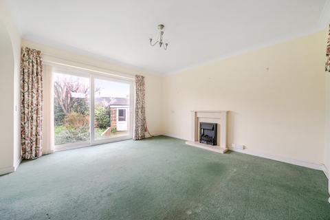 2 bedroom bungalow for sale, Tamar Avenue, Worthing, West Sussex, BN13