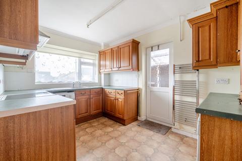 2 bedroom bungalow for sale, Tamar Avenue, Worthing, West Sussex, BN13