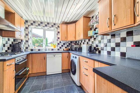 13 Alphin Close, Mossley, Ashton-under-lyne, OL5 9DX