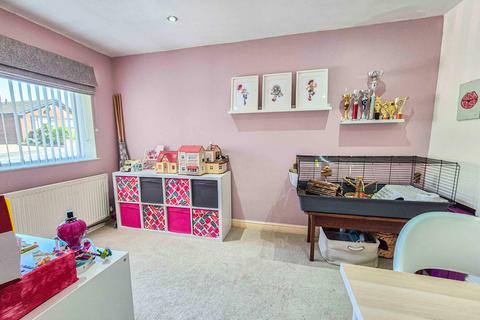 13 Alphin Close, Mossley, Ashton-under-lyne, OL5 9DX