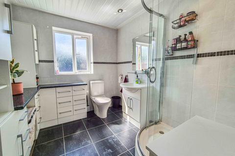 13 Alphin Close, Mossley, Ashton-under-lyne, OL5 9DX
